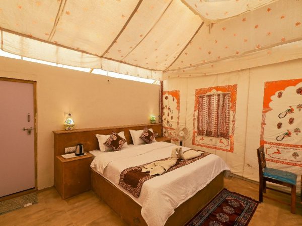 Delux Swiss Tent (7)